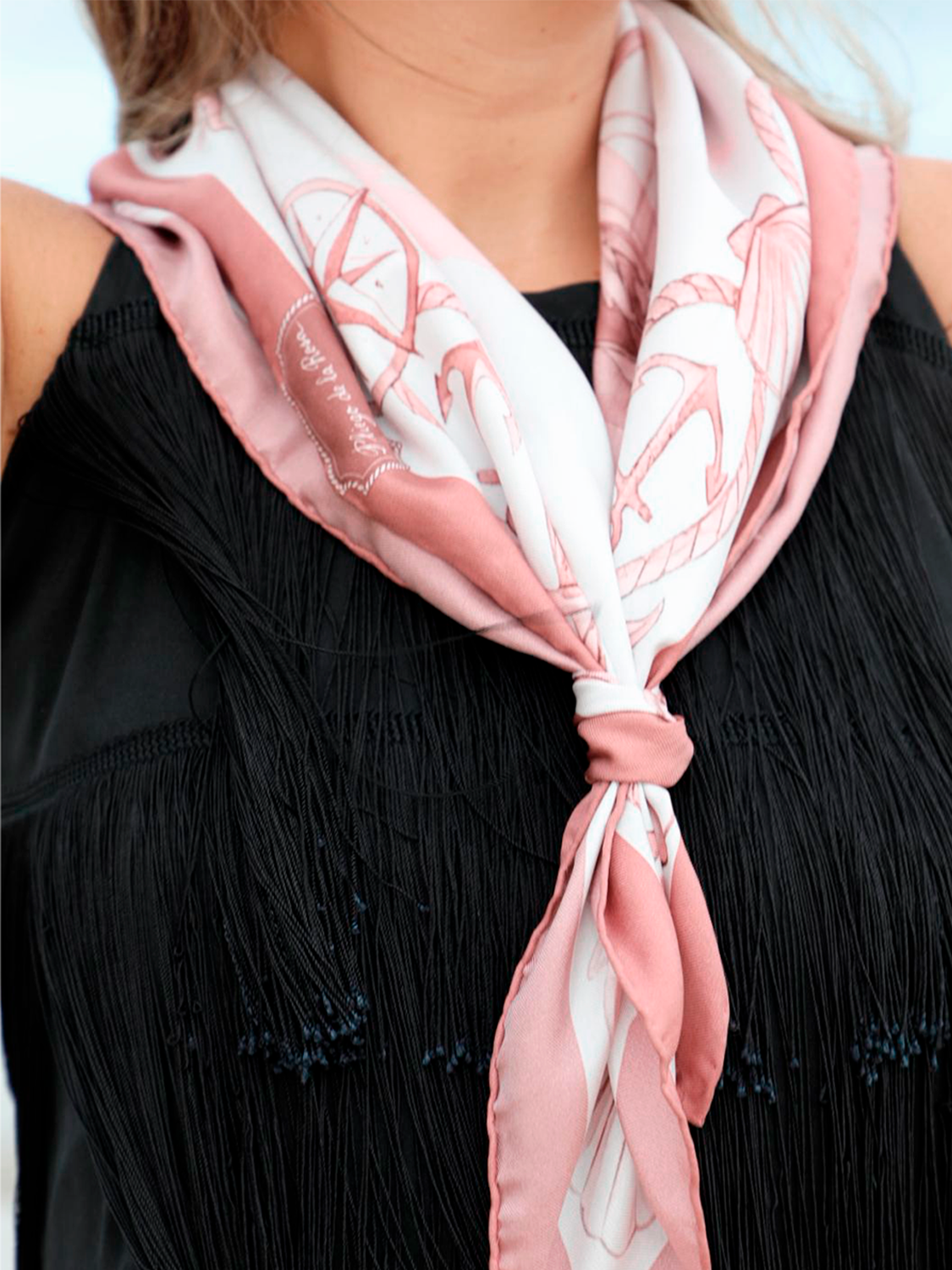 Archivo 1996 "Fondeo" – Pañuelo de seda twill rosado