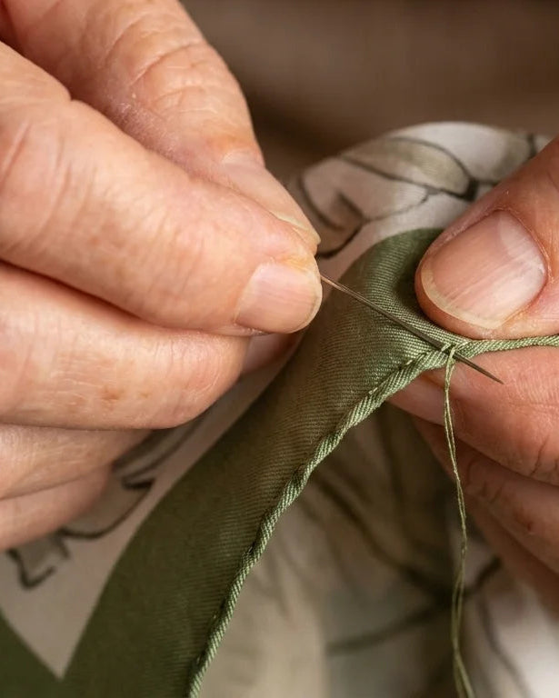 Archivo 1996 "Fondeo" – Pañuelo de seda twill