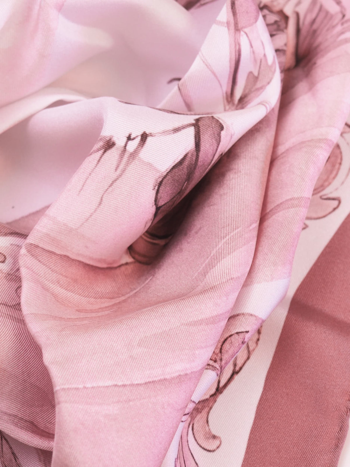Archivo 1996 "Fondeo" – Pañuelo de seda twill rosado