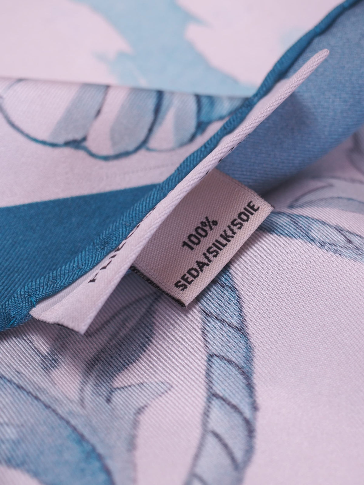 Archivo 1996 "Fondeo" –  Pañuelo de seda twill azul